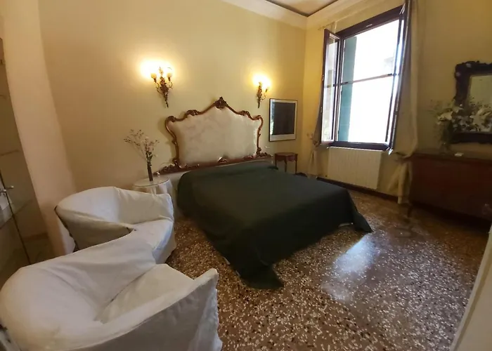 A Private Terrace In The Heart Of ヴェネツィア